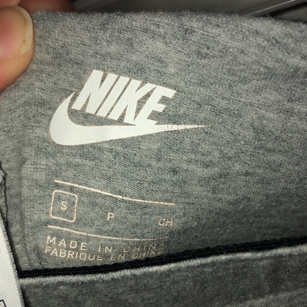 Nike leggings Nike tie dye symbol leggings Nike gray leggings size small Capri - Picture 4 of 5
